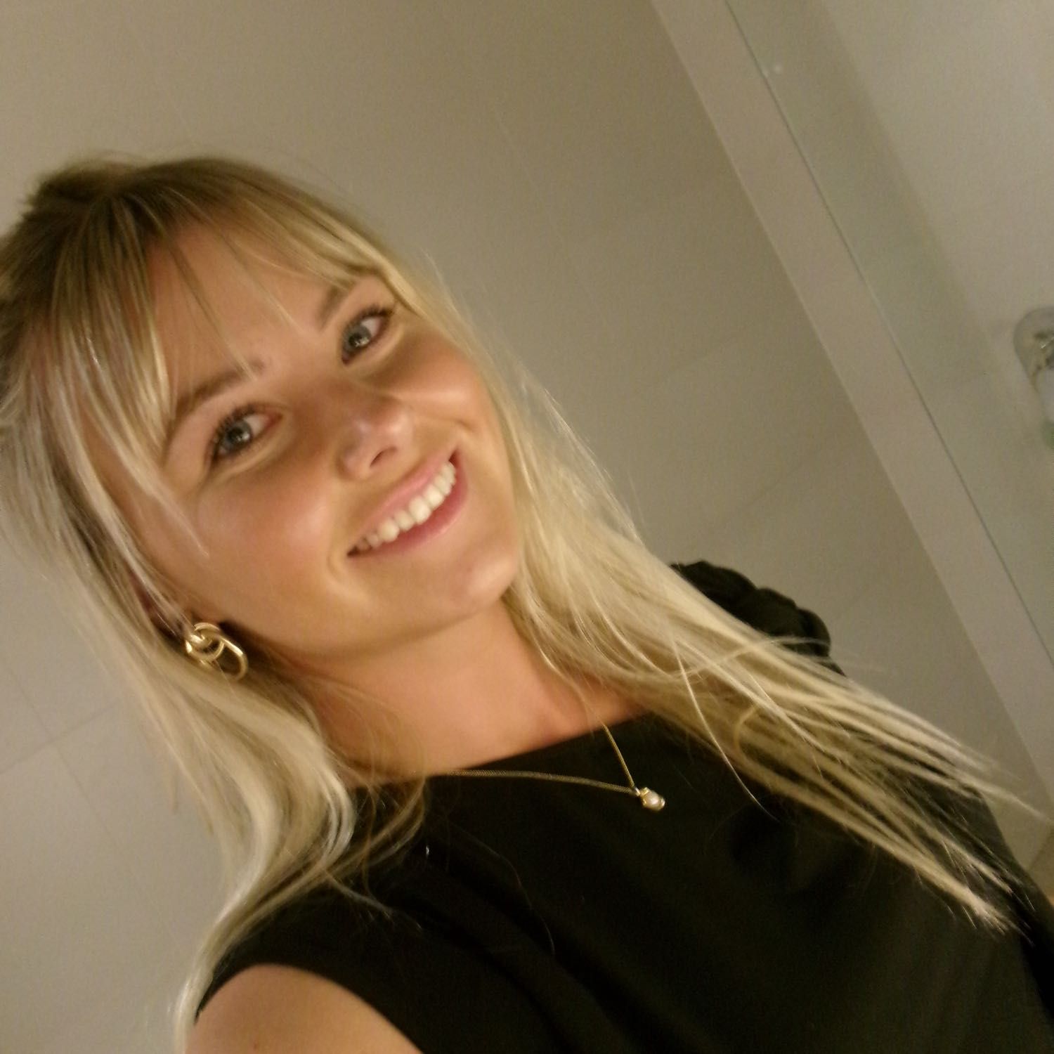 Una