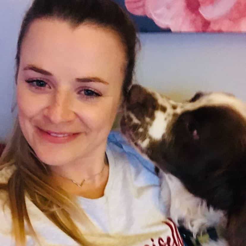 Shelley Here to love on your pets