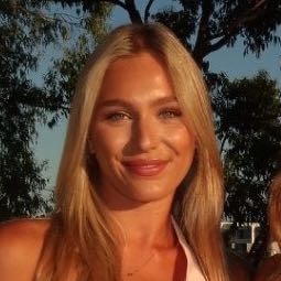 Mia