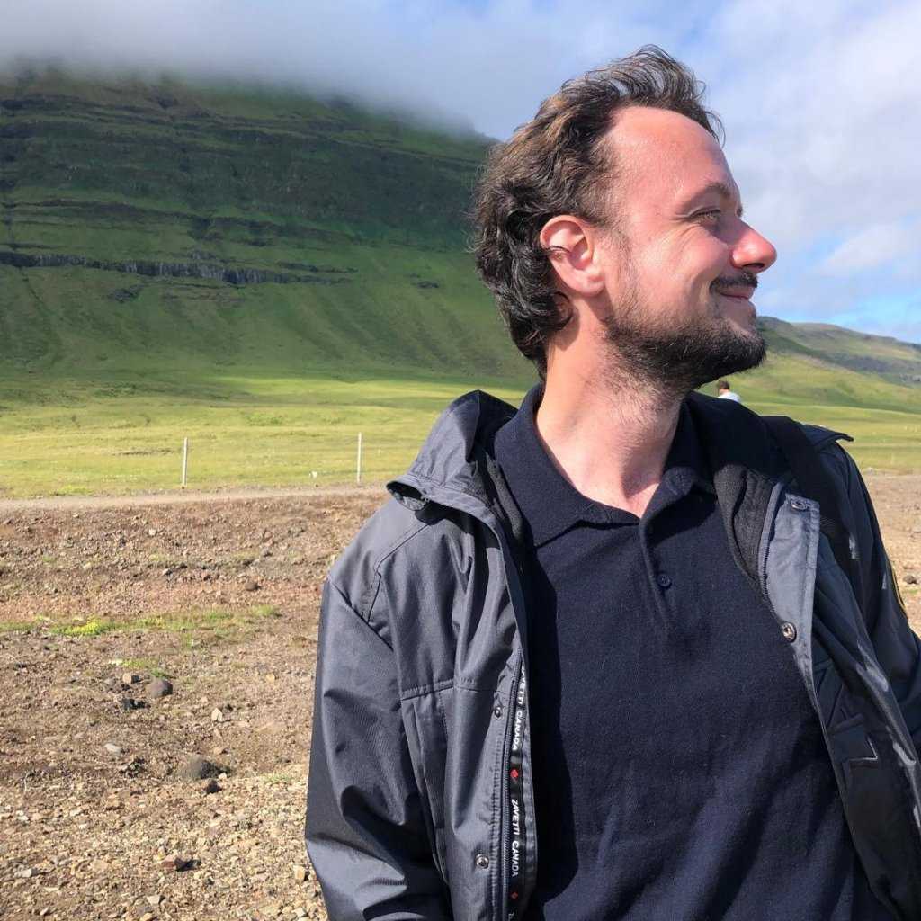 Patrick (Co-Worker von Deana)