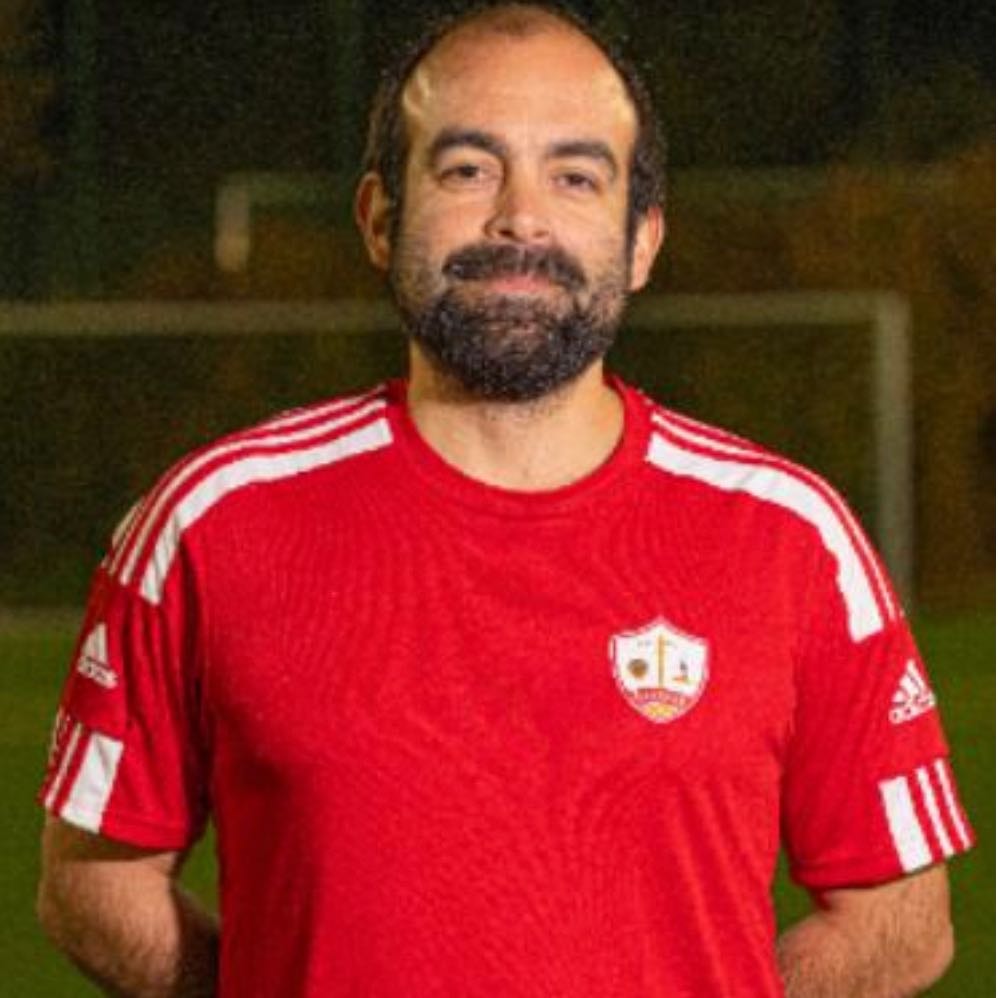 Tomás