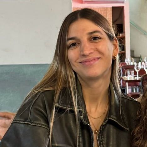 Pili