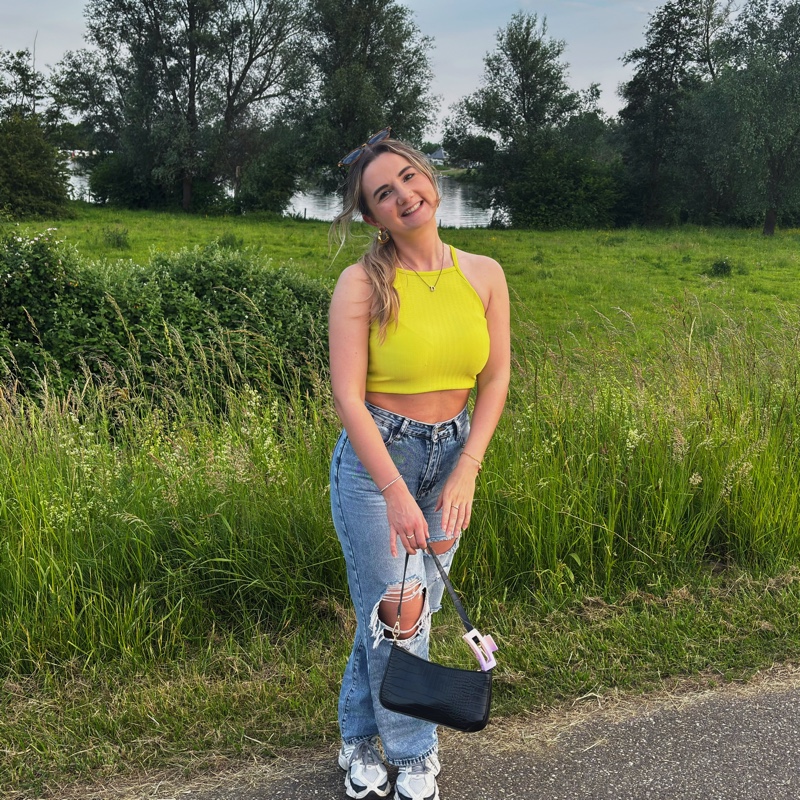 Demi