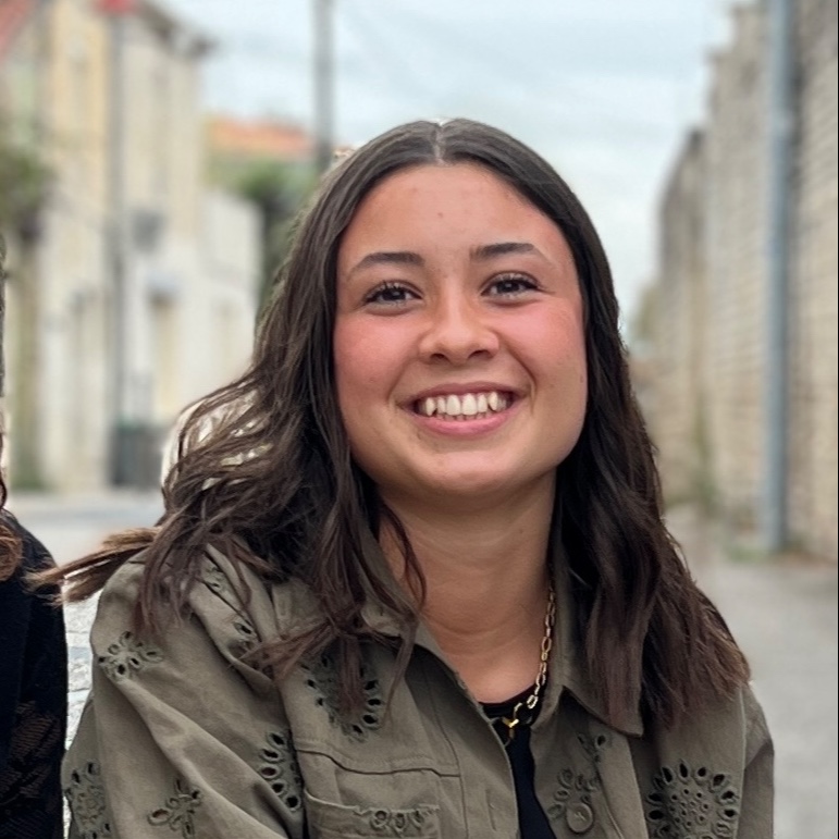 Inès