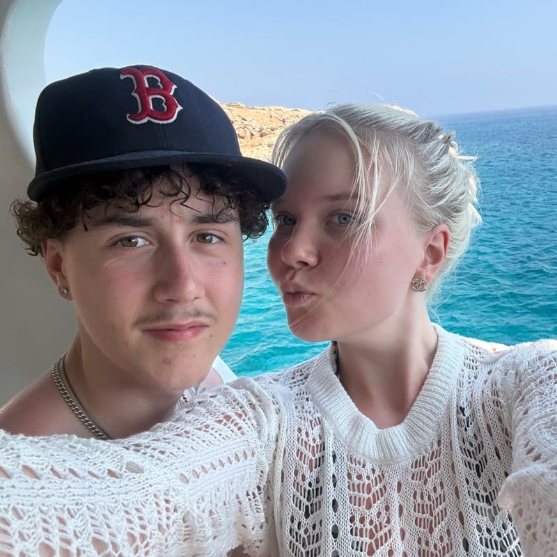 Nelli & Nico