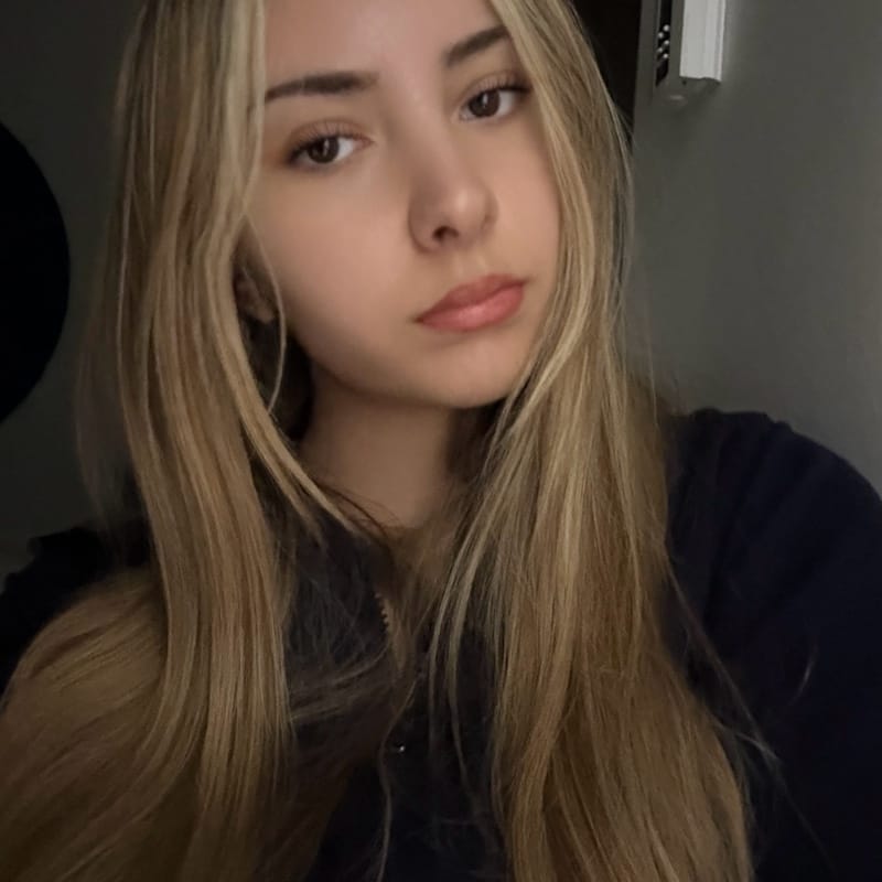 Mia