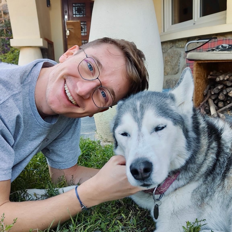 Tom