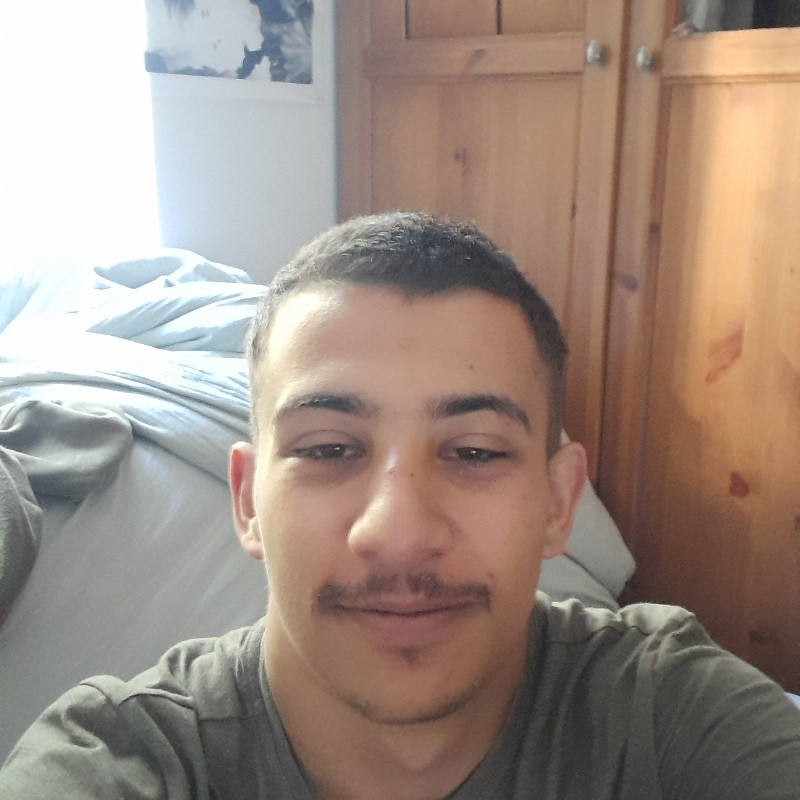 André