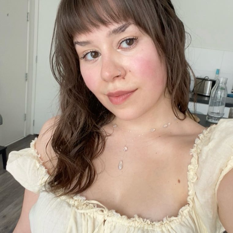 Bella