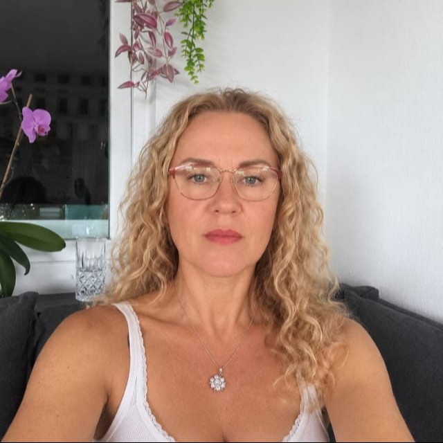 Carola