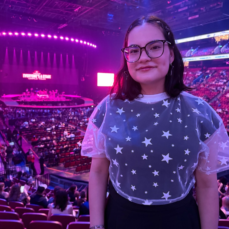 María