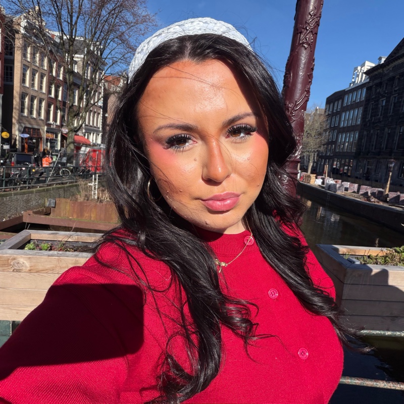 Ava