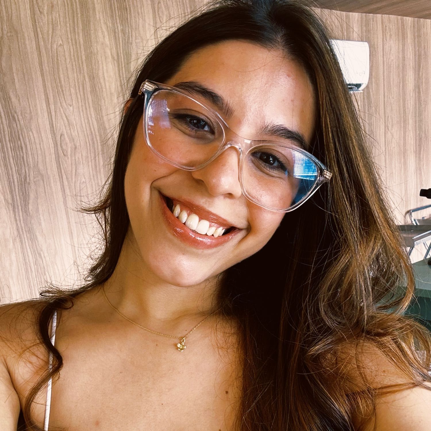 Letícia Helena